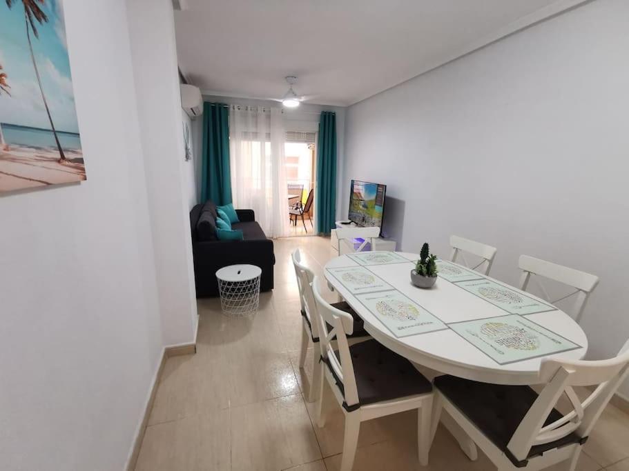 Apartamento Playa Cura Torrevieja Luaran gambar