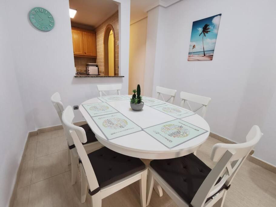 Apartamento Playa Cura Torrevieja Luaran gambar