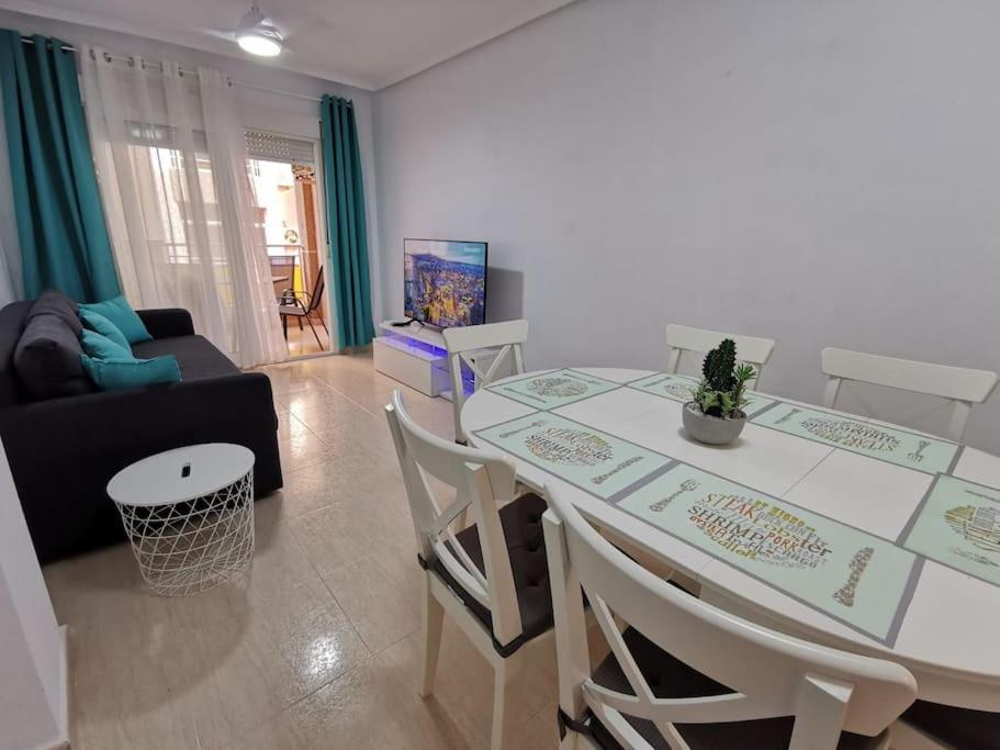 Apartamento Playa Cura Torrevieja Luaran gambar